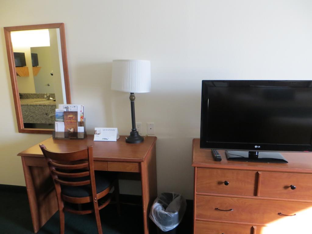 Travelodge By Wyndham Missouri Valley Pokój zdjęcie